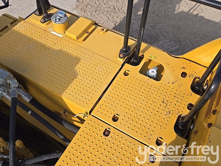 2019-caterpillar-336-image-67