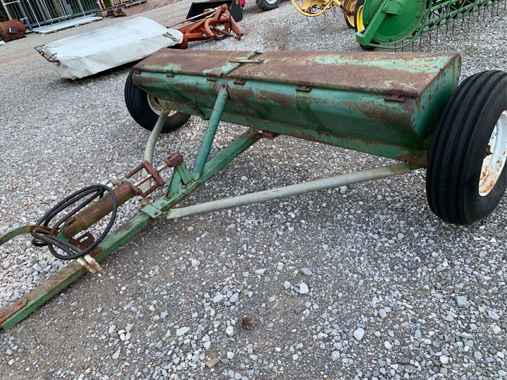 ez-flo-style-fertilize-spreader/-seeder-w/-hydraulic-opening-image-4