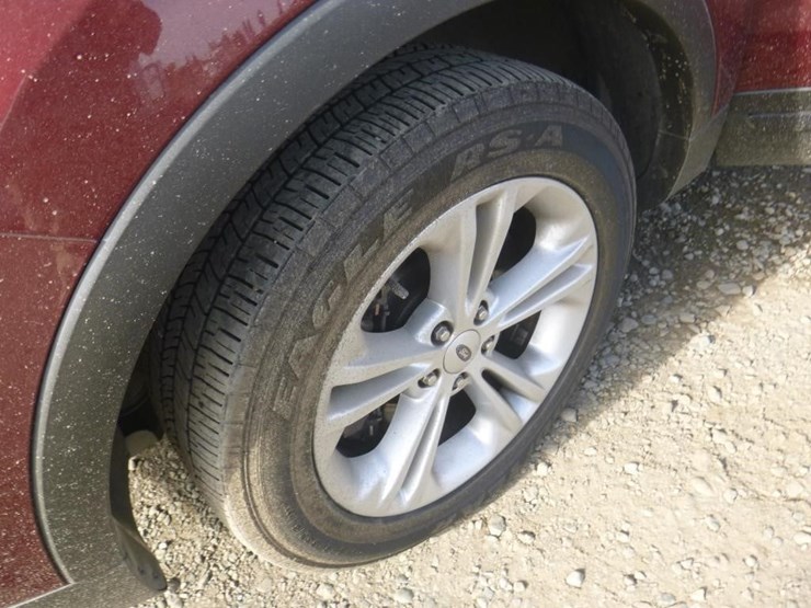 2017-ford-explorer-image-13