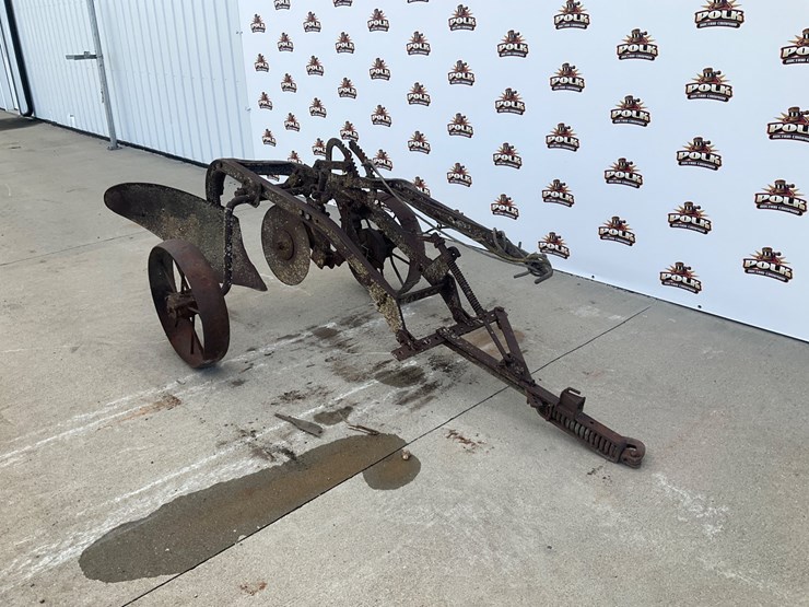 #5302-•-antique-pull-type-plow-image-6