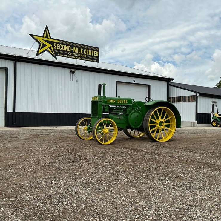 1935 JOHN DEERE MODEL A