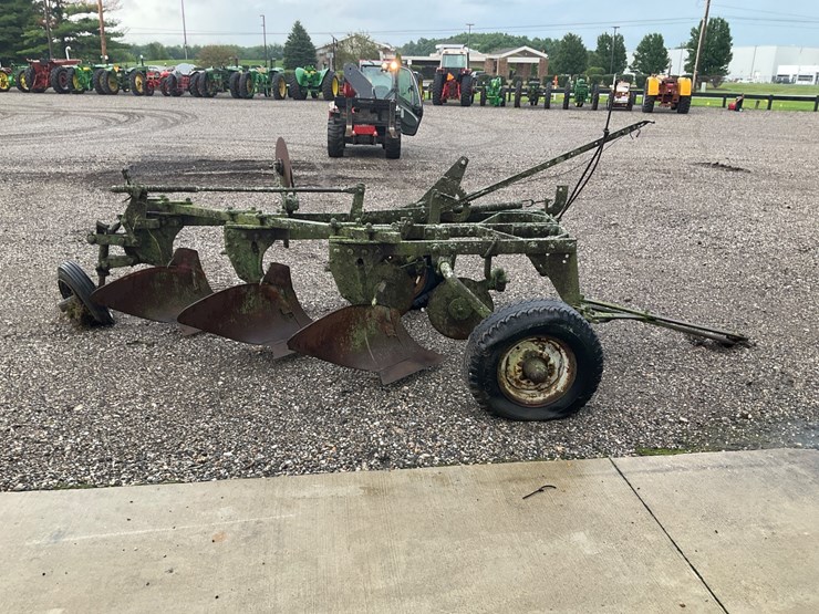#5311-•-3-bottom-pull-type-moldboard-plow-image-5