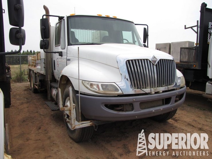 2009-international-durastar-4300-image-2