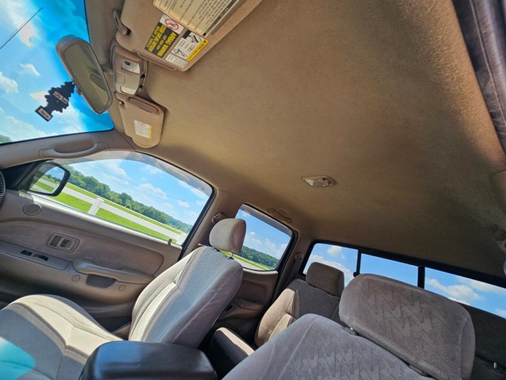2004-toyota-tacoma-image-47
