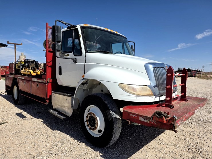 2016-international-durastar-4300-image-3