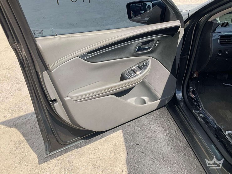 2018-chevrolet-impala-sedan-image-10