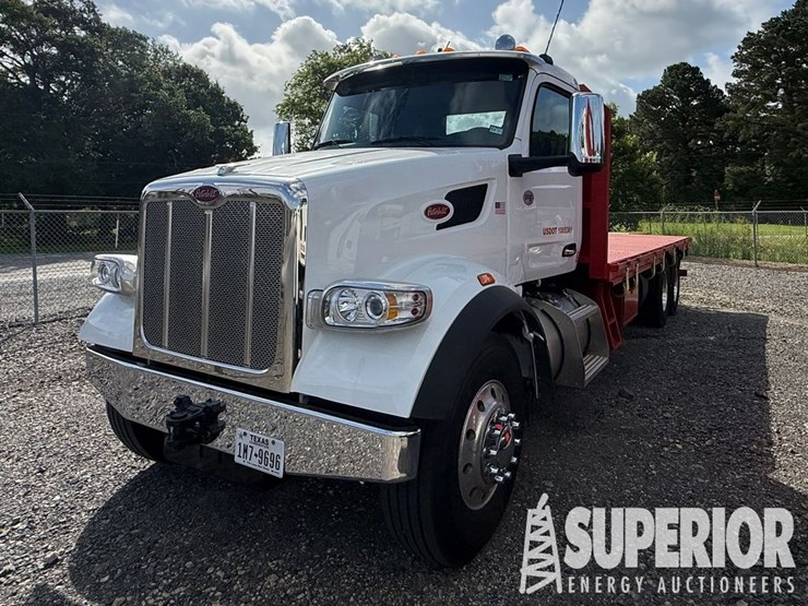 2026-peterbilt-567-image-1