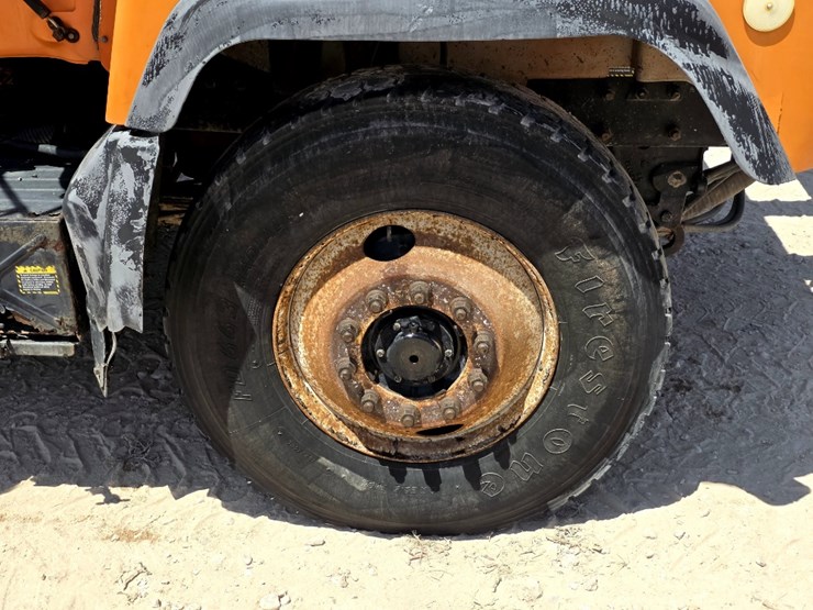 2003-mack-rd688s-image-15