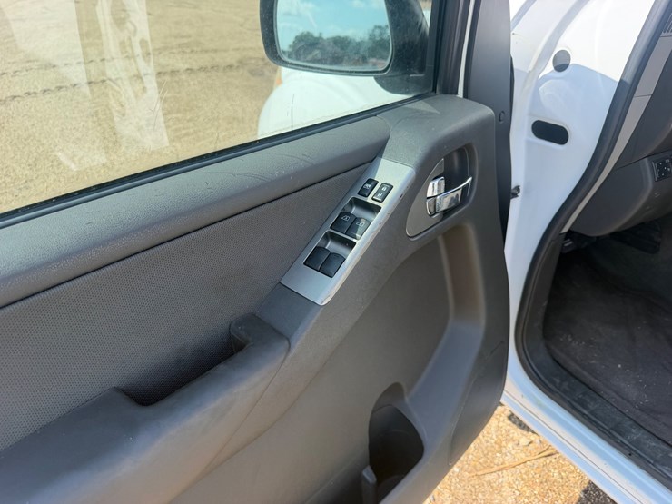 2008-nissan-pathfinder-image-10