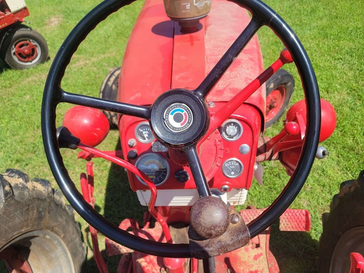 1959-farmall-560-diesel-image-18