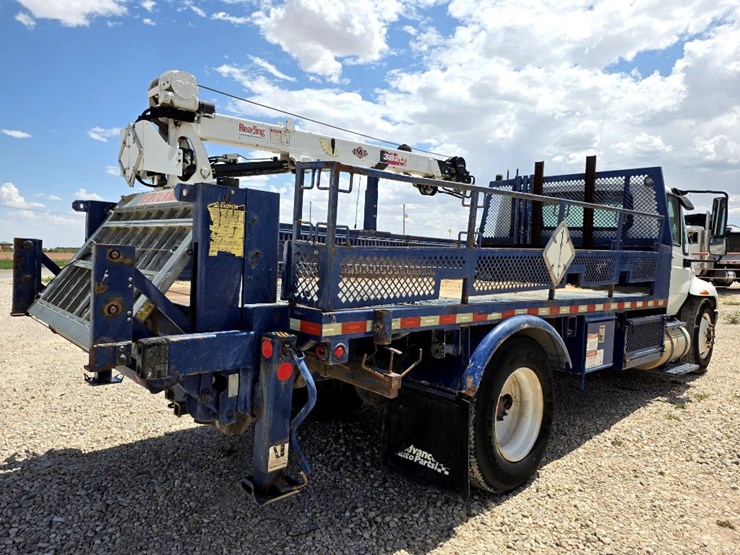 2010-international-durastar-4300-image-5