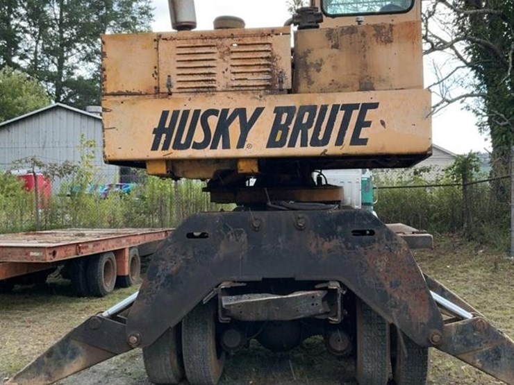 #131-•-1988-husky-brute-knuckleboom-on-truck-image-5