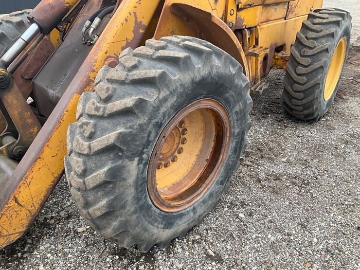 john-deere-444-image-9