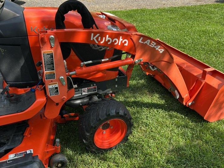 2022-kubota-bx2380-image-24