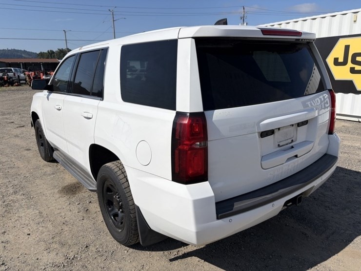 2016-chevrolet-tahoe-image-6