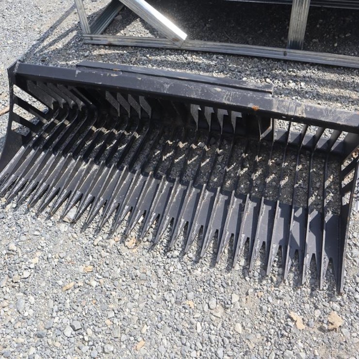 Sliding Loader Seive Bucket