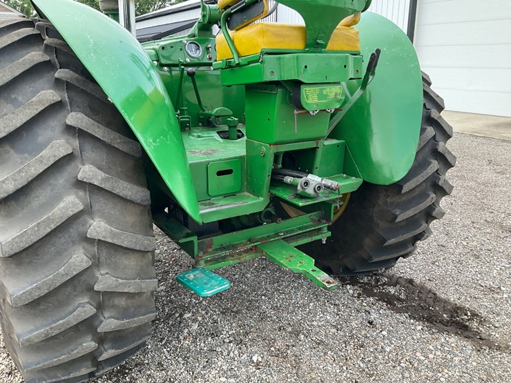 1957-john-deere-820-image-15