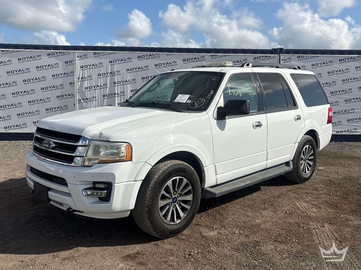 2016-ford-expedition-image-1
