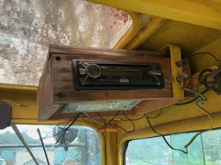 #131-•-1988-husky-brute-knuckleboom-on-truck-image-27