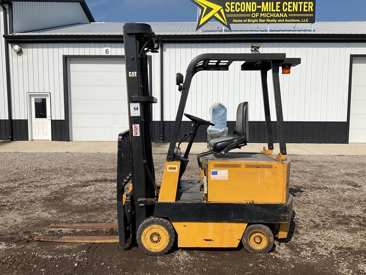caterpillar-mc30-image-2