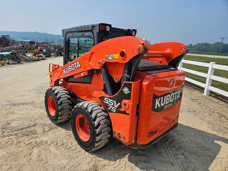 2016-kubota-ssv75-image-3