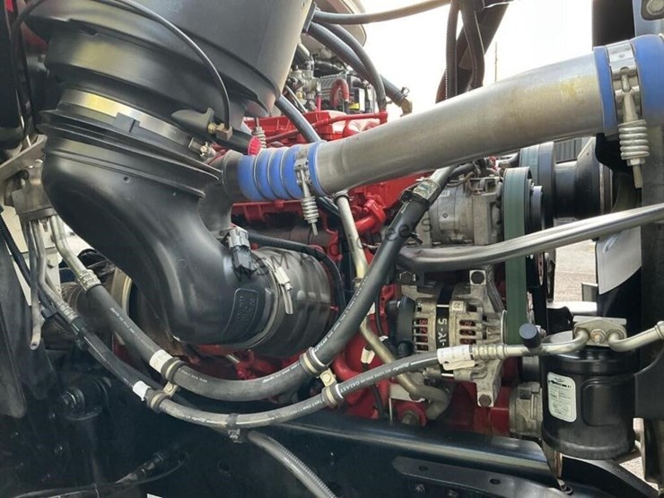 2016-freightliner-114sd-image-15