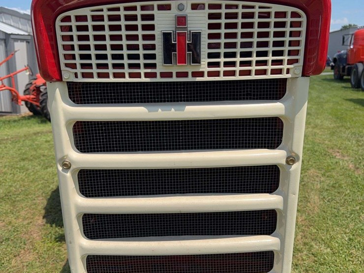 1958-farmall-240-image-10