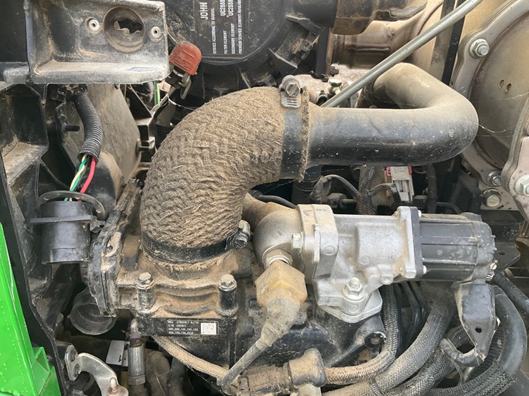 john-deere-3038e-image-44