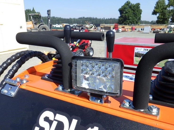 2026-sdlool-36c-skid-steer-tracked-loader-image-7