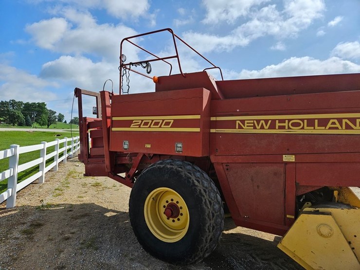 2000-new-holland-2000-image-29
