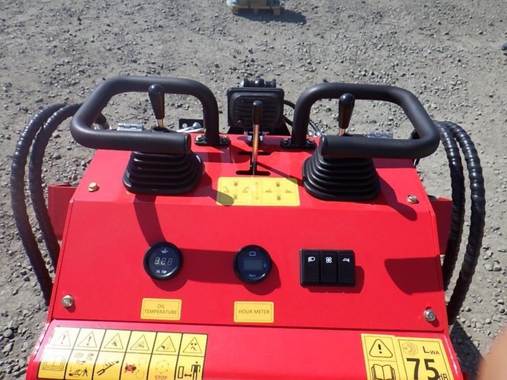 2026-sdlool-323tz-skid-steer-loader-image-13
