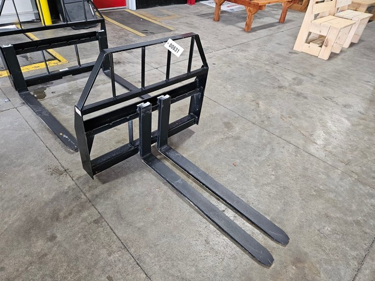 #655-•-kivel-48"-pallet-forks-image-7