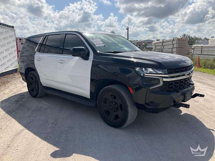 2021-chevrolet-tahoe-image-2