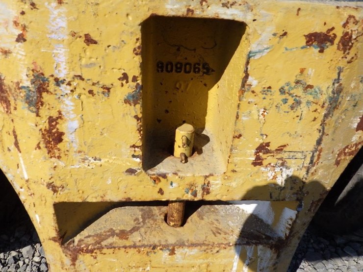 caterpillar-v40d-image-12