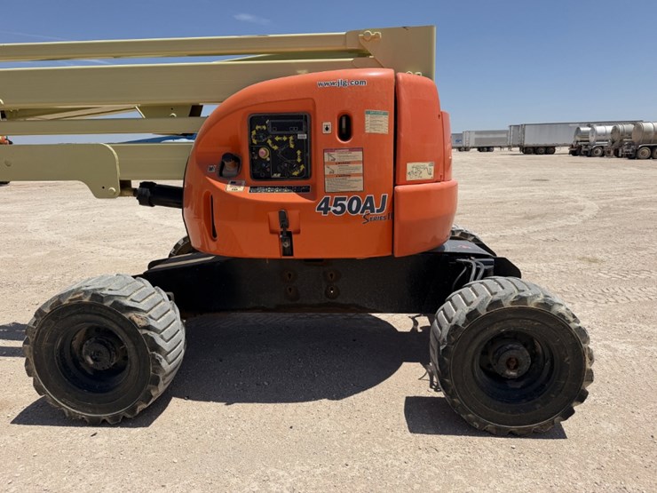 2013-jlg-450aj-image-8