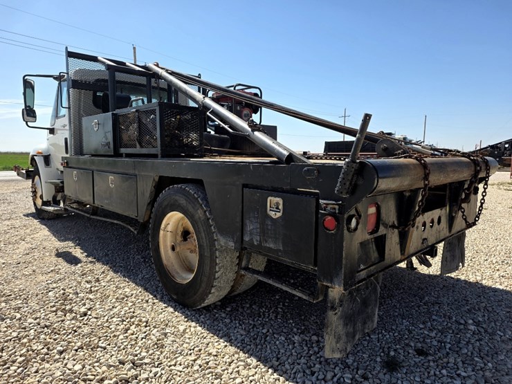 2009-international-durastar-4300-image-7