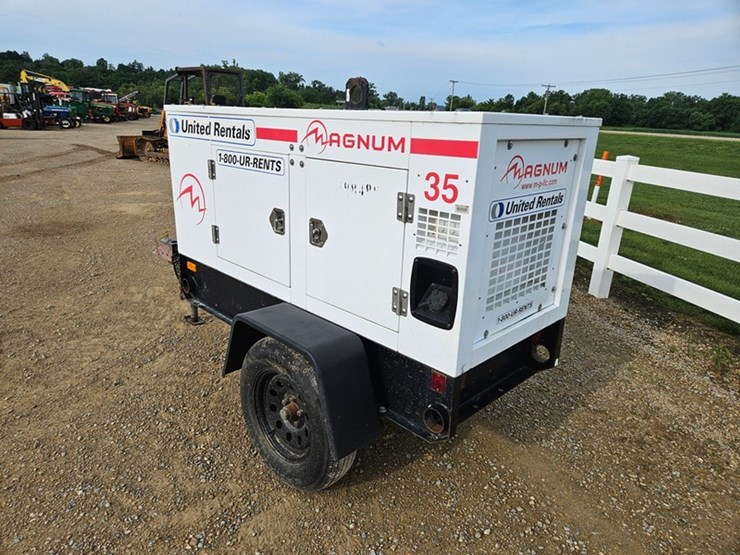 #70-•-magnum-towable-generator-image-3