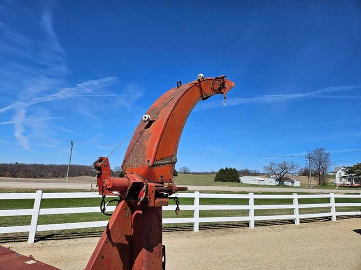new-holland-770-image-12