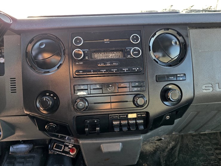 2011-ford-f550-image-10