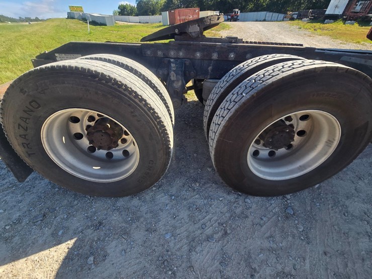 1995-peterbilt-379-image-85