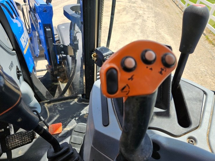 new-holland-t6.155-image-46