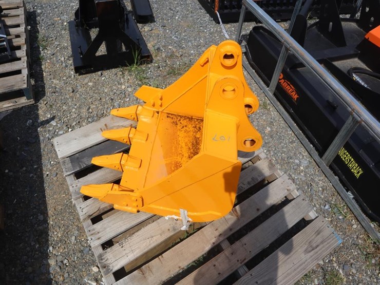 caterpillar-305-image-4