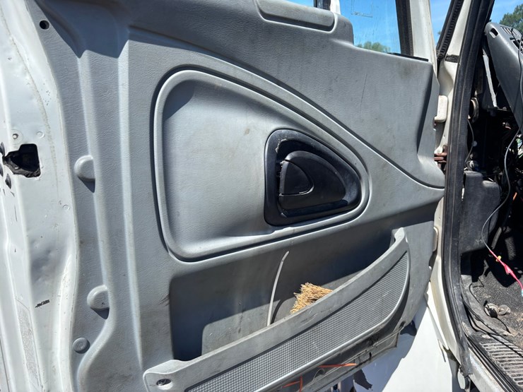 2006-international-durastar-4300-image-13