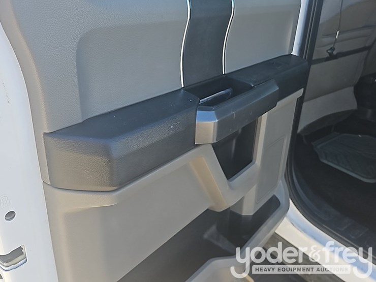 2016-ford-f150-image-19