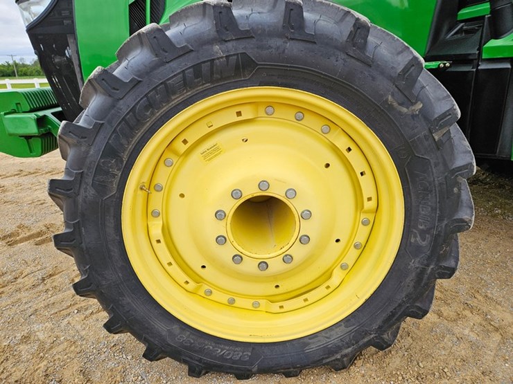 2013-john-deere-8335r-image-10