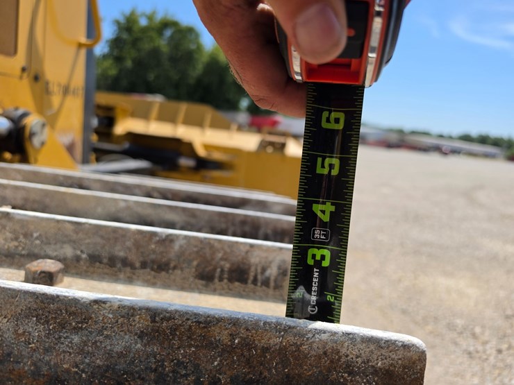 2016-caterpillar-d6k2-lgp-image-60