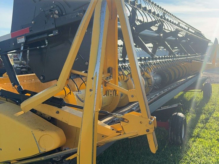new-holland-74c-image-11