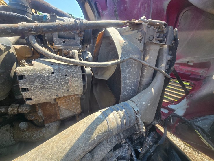 2003-freightliner-columbia-120-image-28