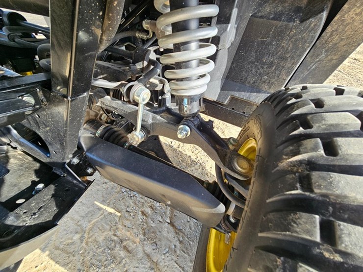 john-deere-gator-image-36