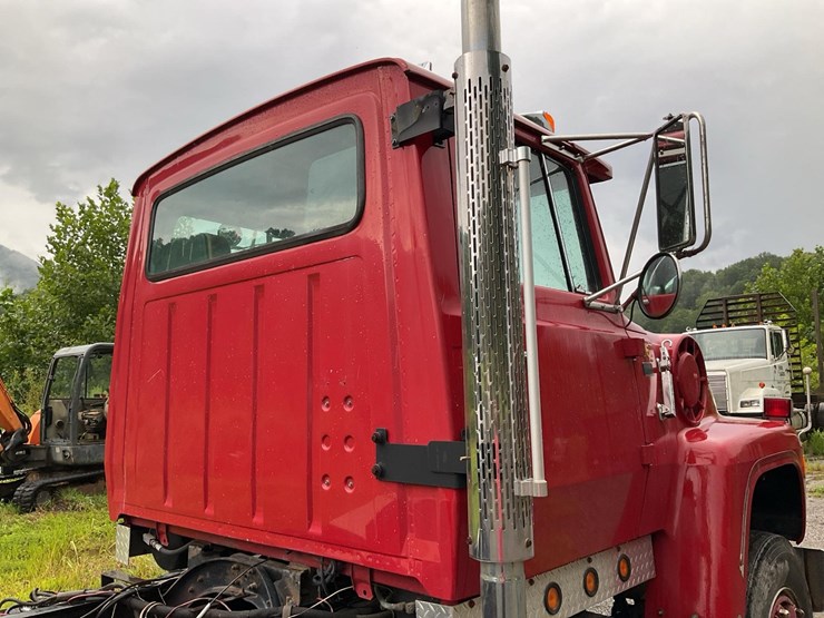 1989-ford-l8000-image-48